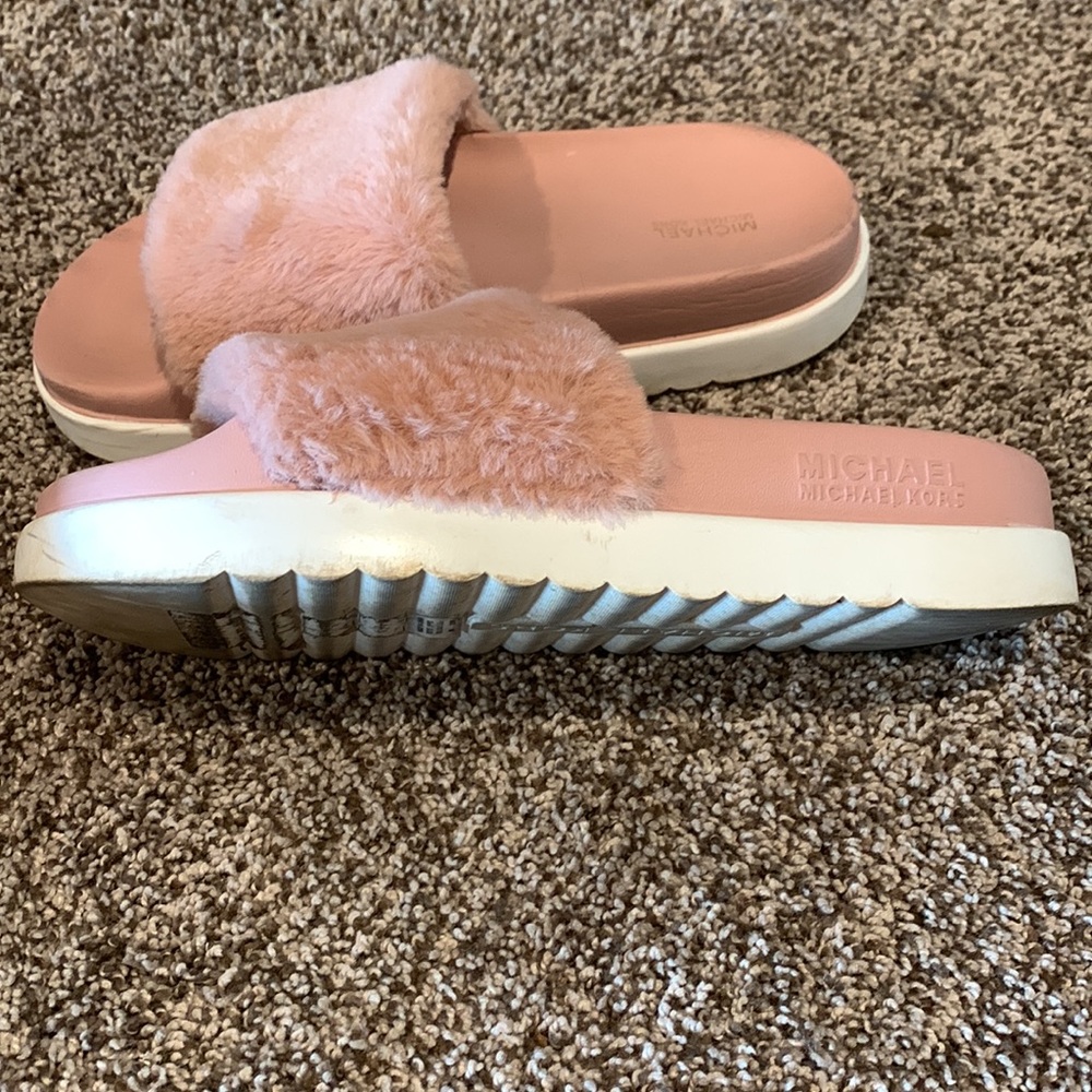 Michael Kors TRIXIE Fur Slides, Pink / US 8 GUC - Picture 4 of 8